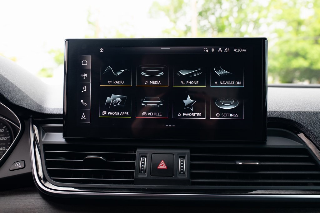 Vehicle image 24 of 28