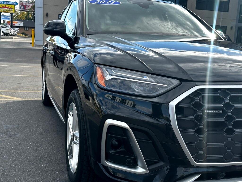 Vehicle image 8 of 39