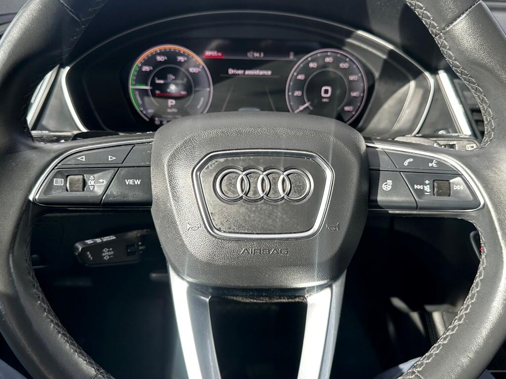 Vehicle image 28 of 39