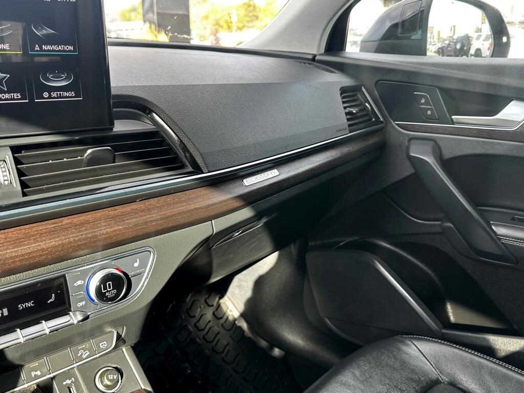 Vehicle image 34 of 39
