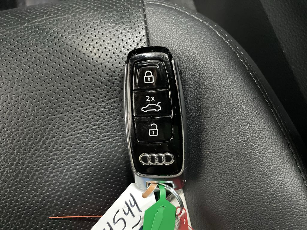 Vehicle image 34 of 46