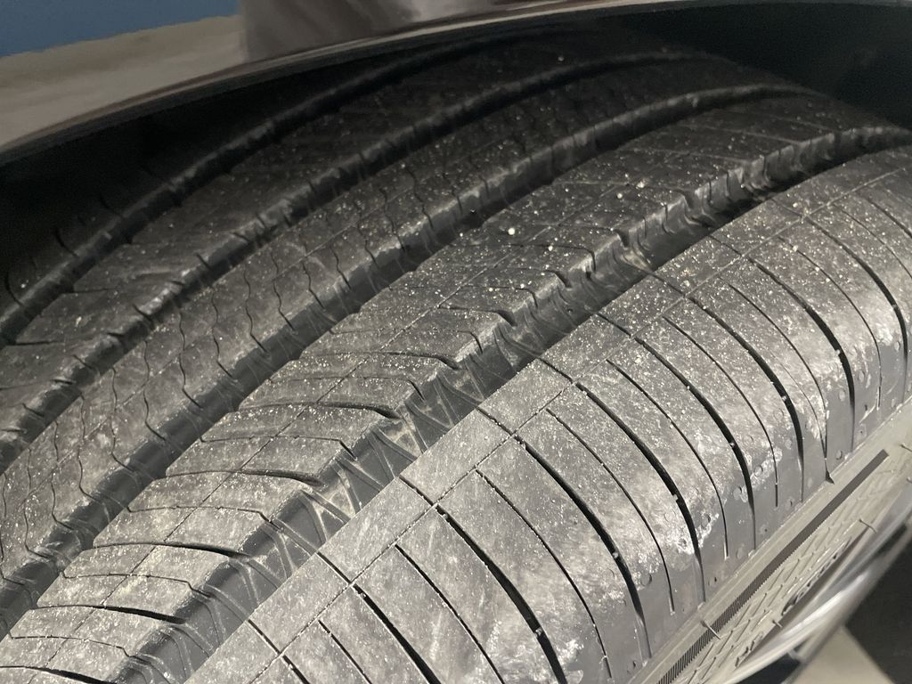 Vehicle image 11 of 46