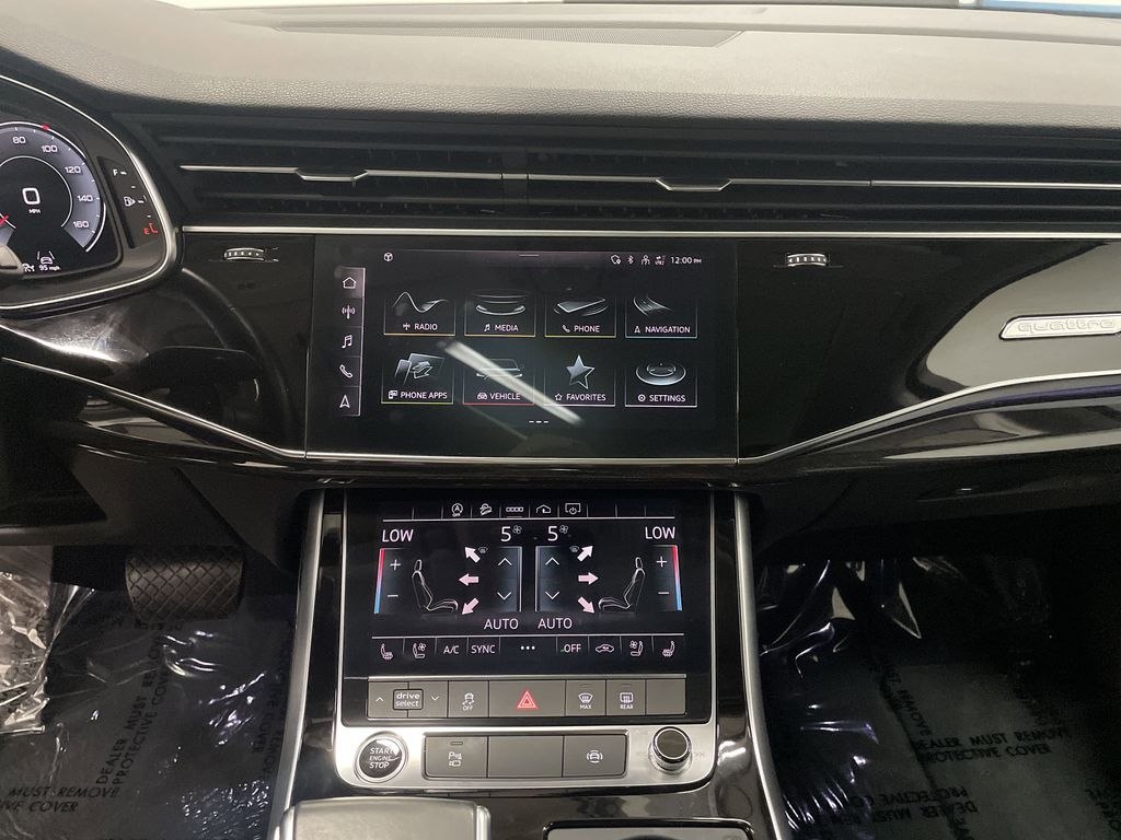 Vehicle image 27 of 46