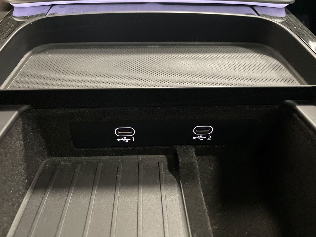 Vehicle image 13 of 46