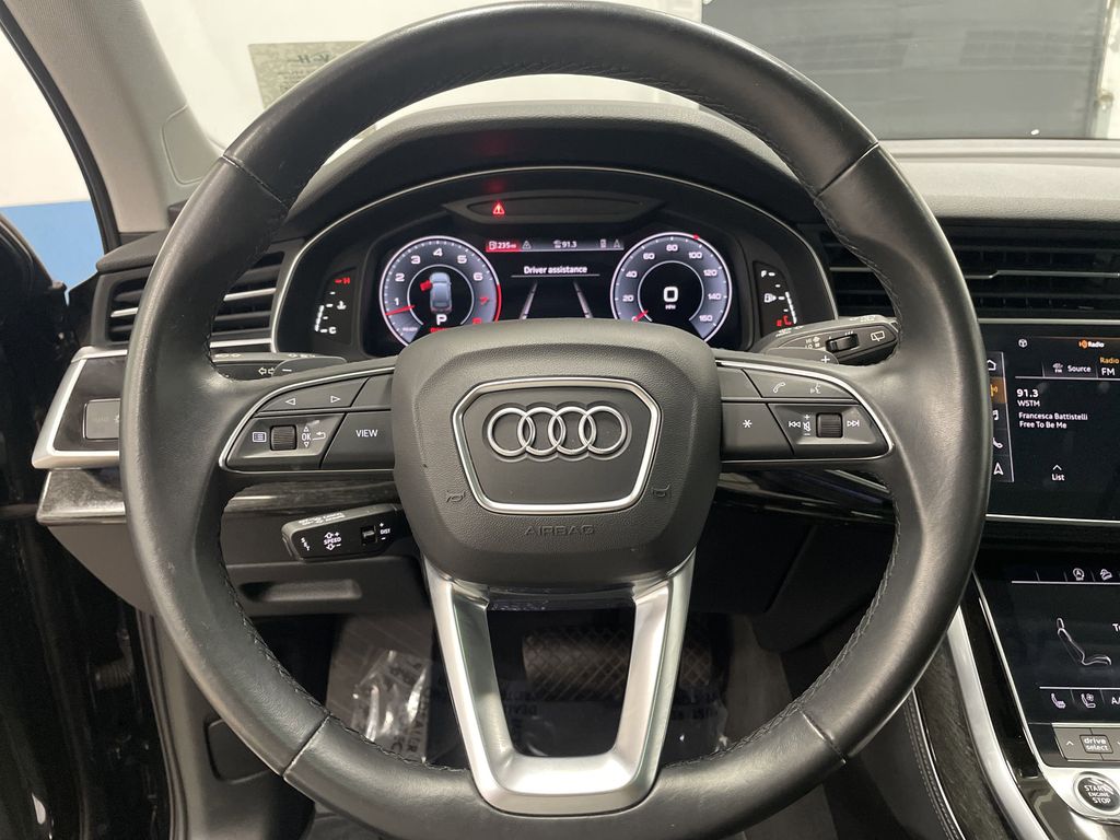 Vehicle image 42 of 46