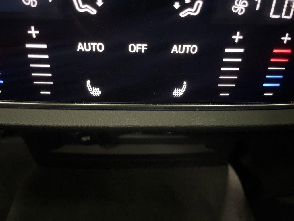 Vehicle image 23 of 46