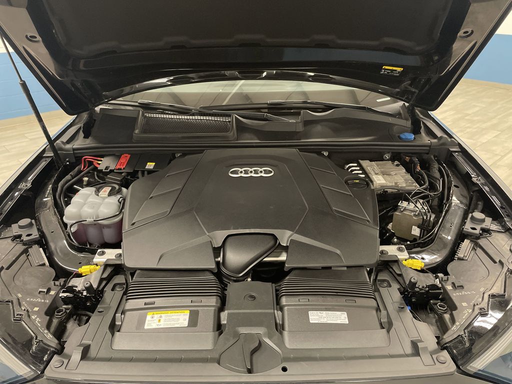 Vehicle image 9 of 46