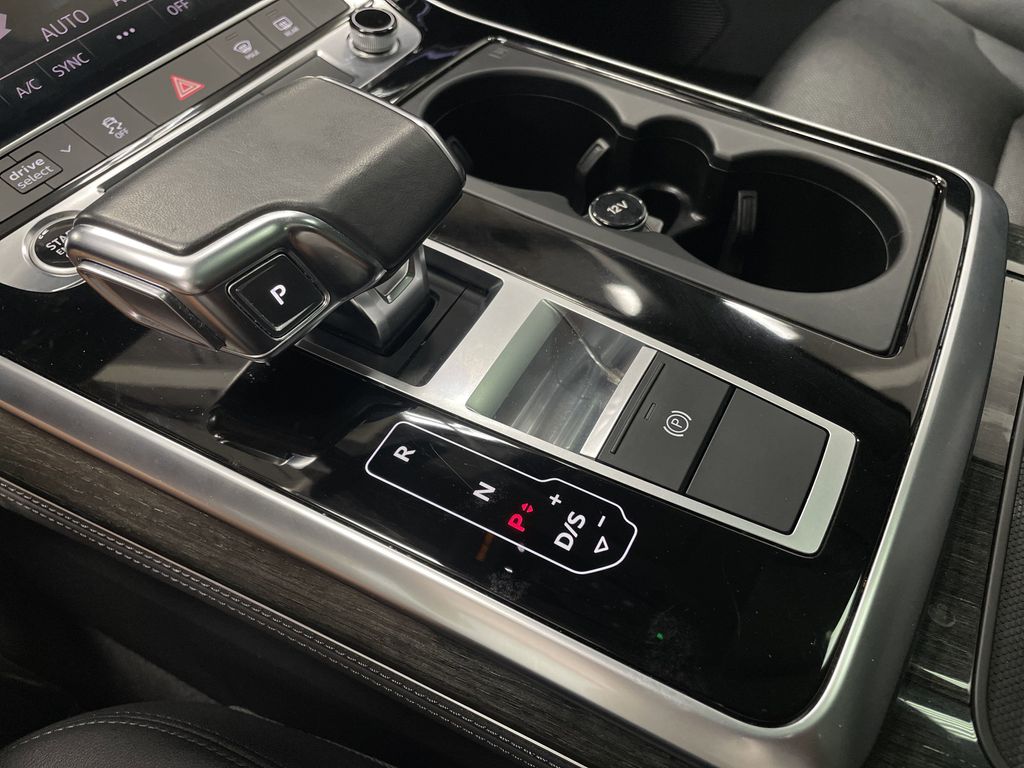 Vehicle image 29 of 46