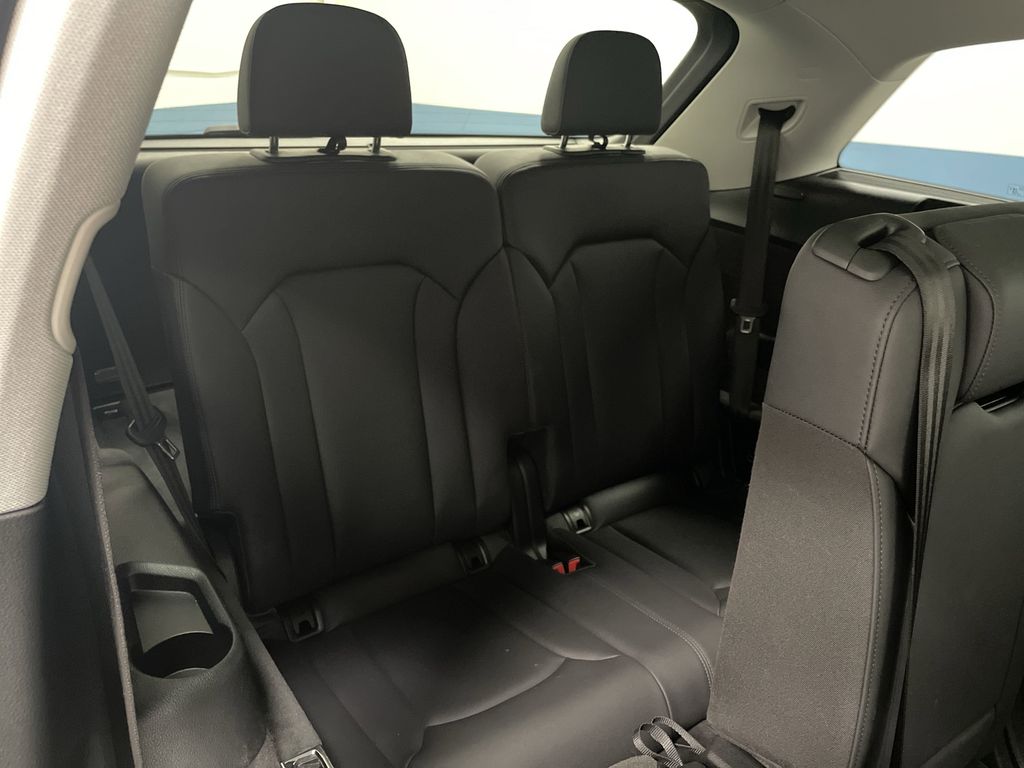 Vehicle image 16 of 46