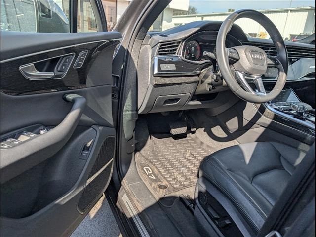 Vehicle image 6 of 24