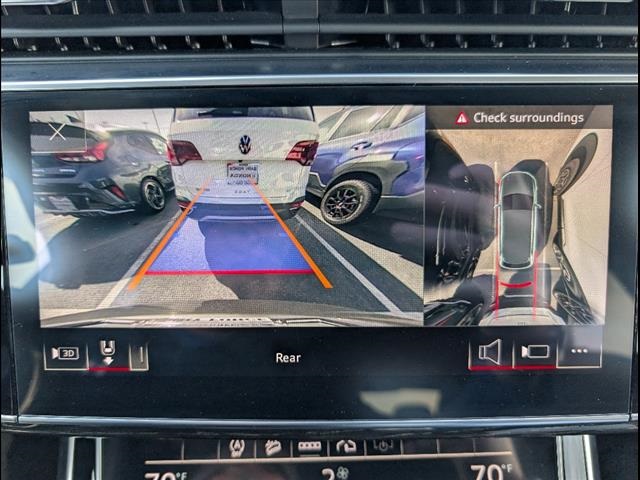 Vehicle image 11 of 24