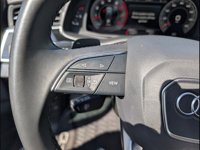 Vehicle image 7 of 24