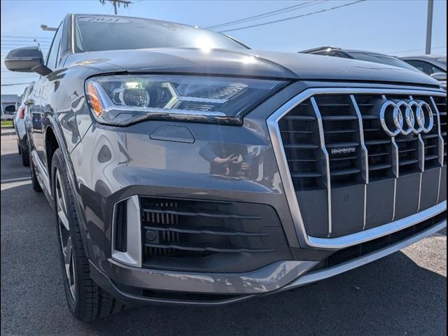 Vehicle image 22 of 24
