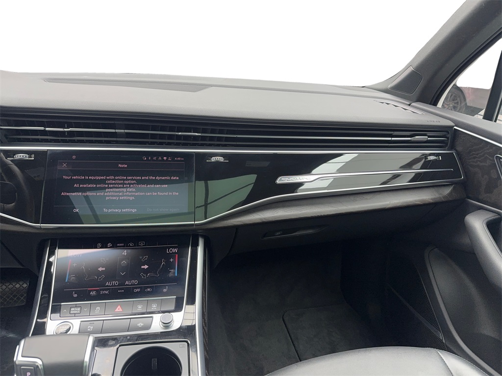 Vehicle image 20 of 57
