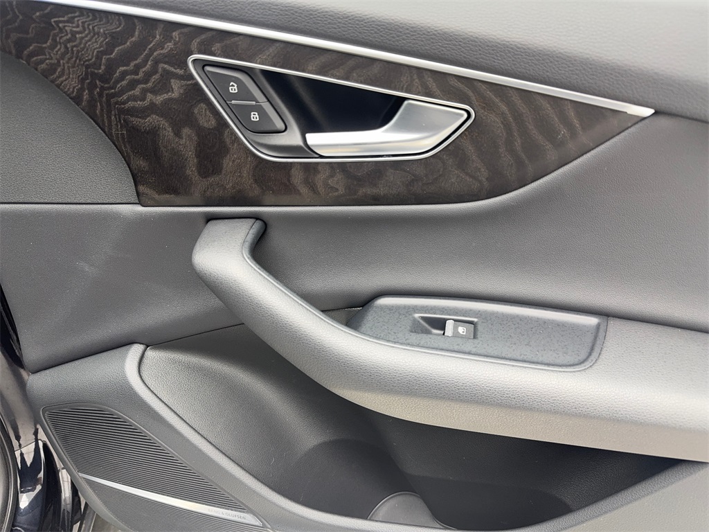 Vehicle image 48 of 57