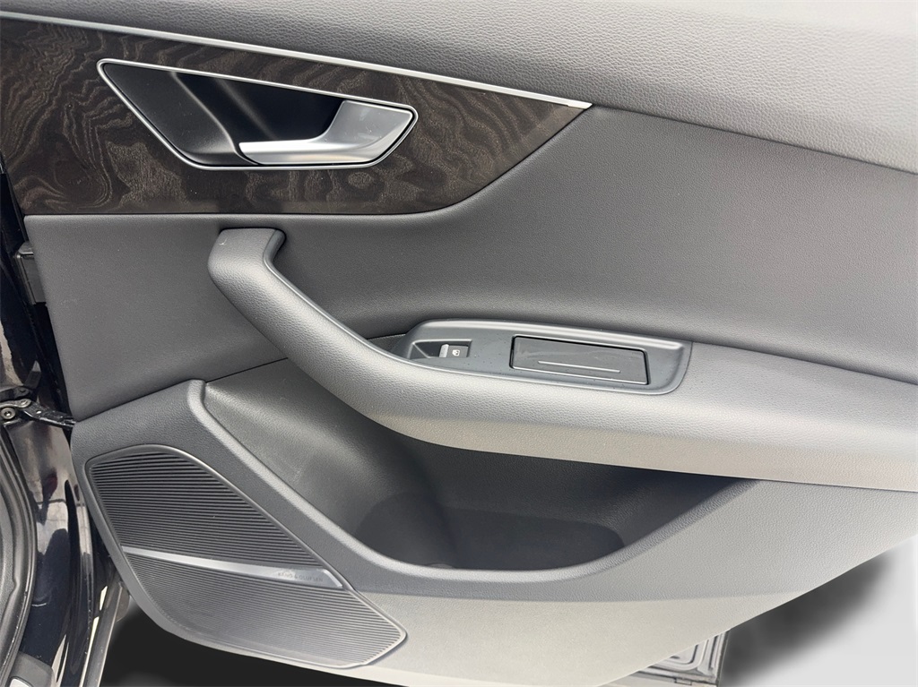 Vehicle image 45 of 57