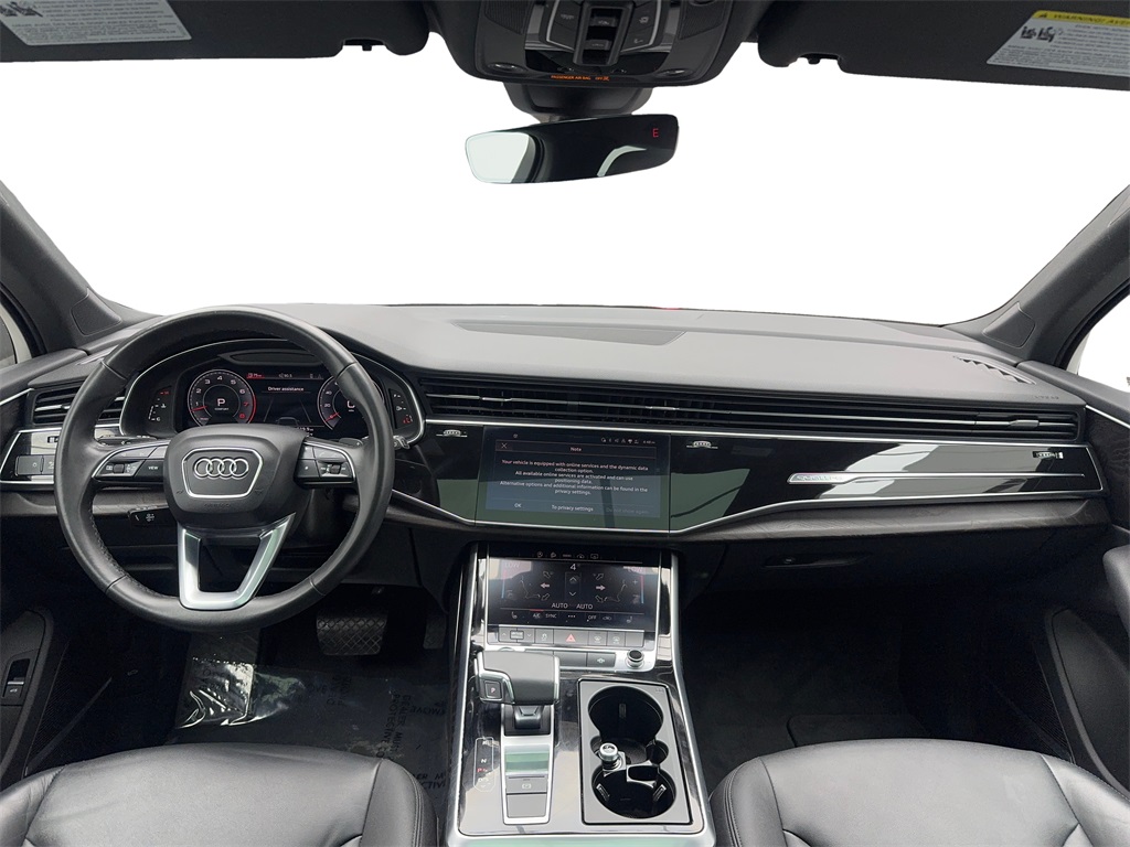 Vehicle image 17 of 57