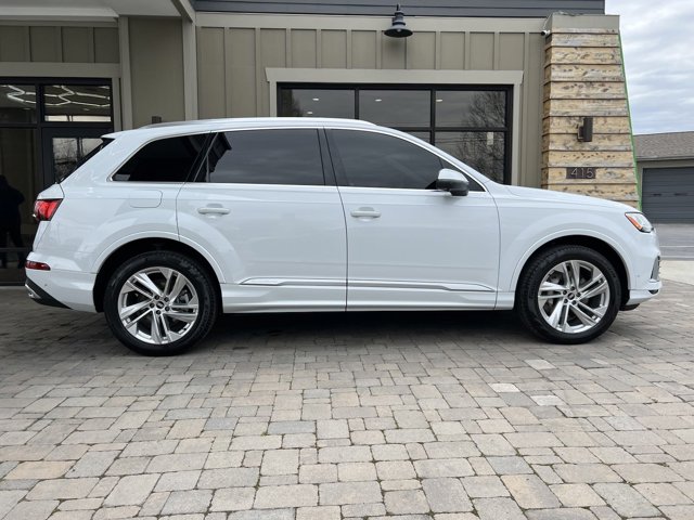 Vehicle image 19 of 91