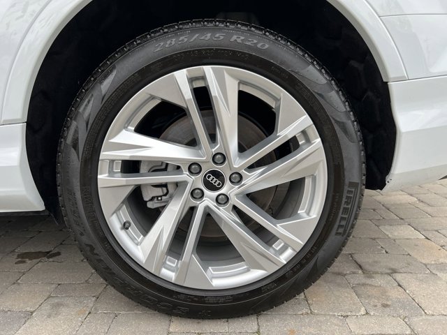Vehicle image 75 of 91