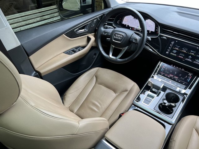Vehicle image 35 of 91