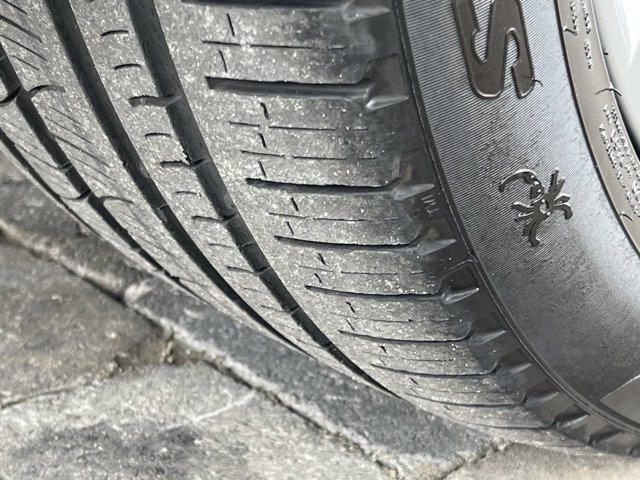 Vehicle image 76 of 91