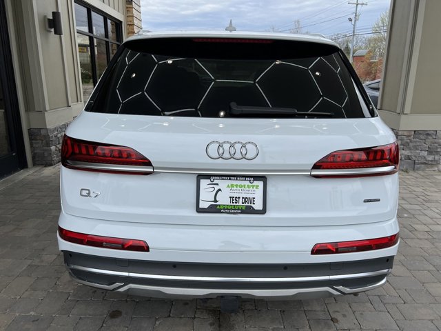 Vehicle image 34 of 91