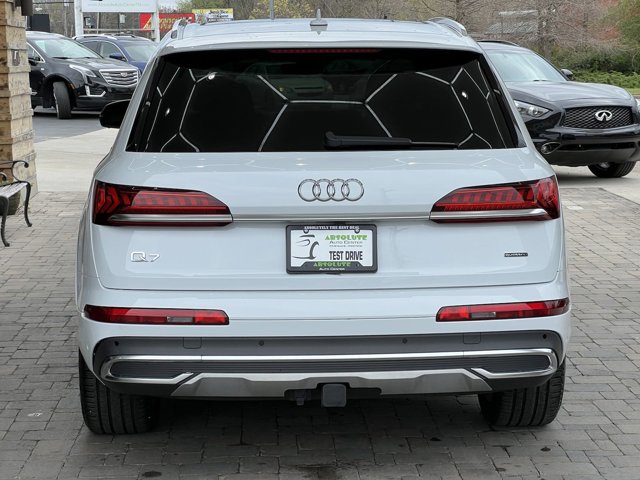 Vehicle image 27 of 91