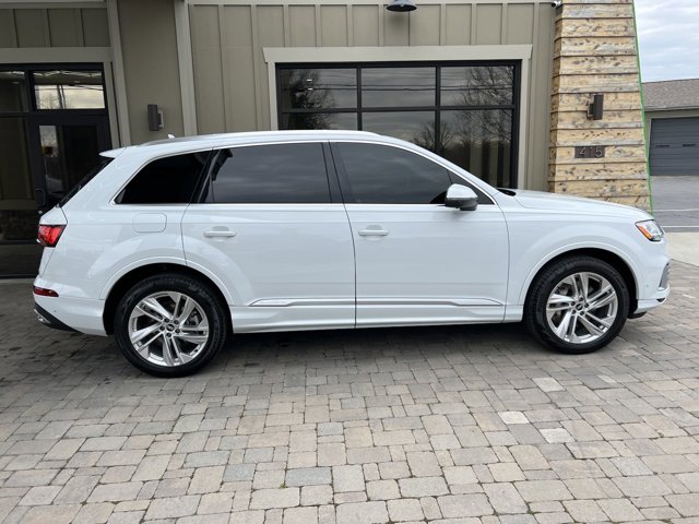 Vehicle image 21 of 91