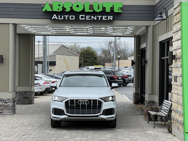 Vehicle image 8 of 91