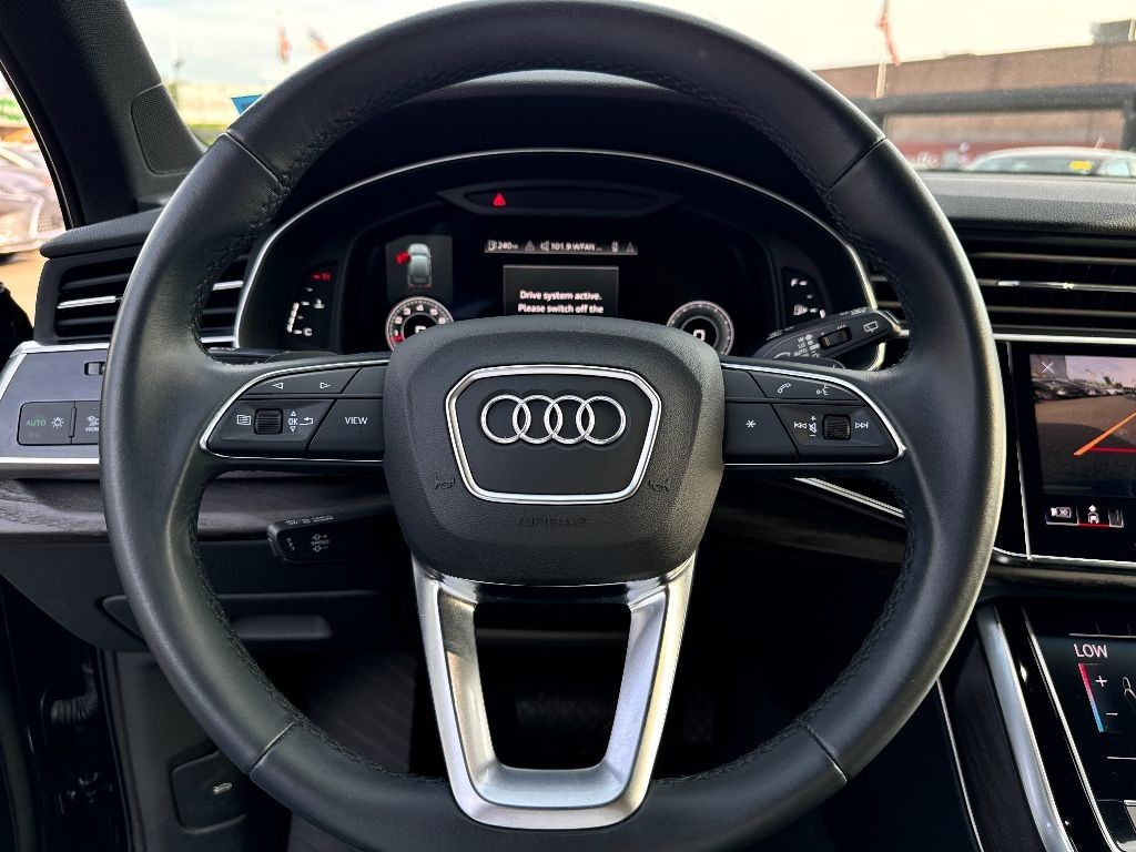 Vehicle image 23 of 36