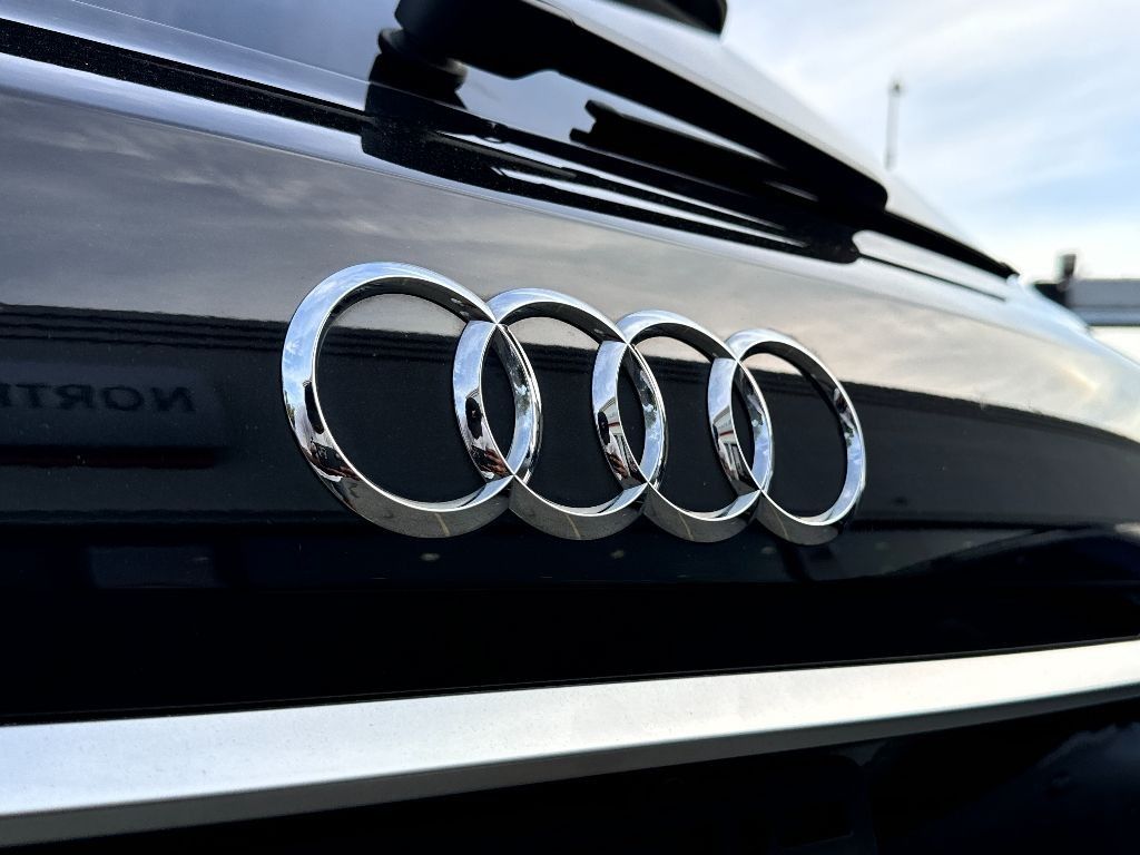 Vehicle image 10 of 36