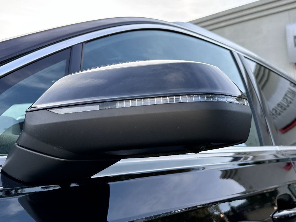 Vehicle image 18 of 36