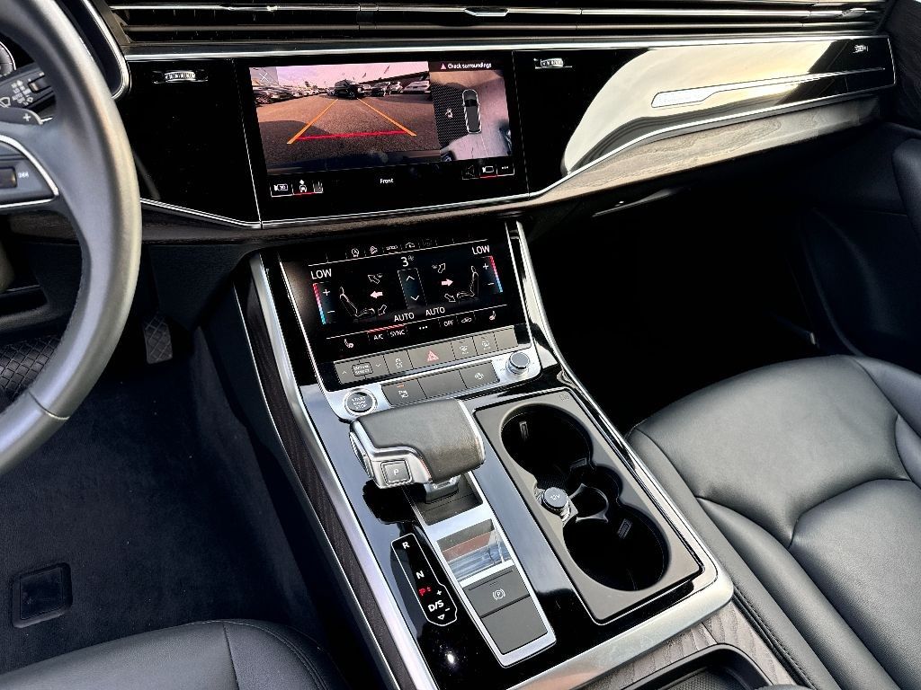Vehicle image 25 of 36