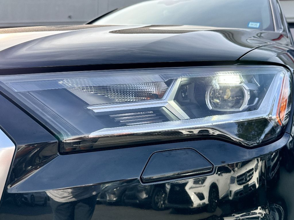 Vehicle image 16 of 36