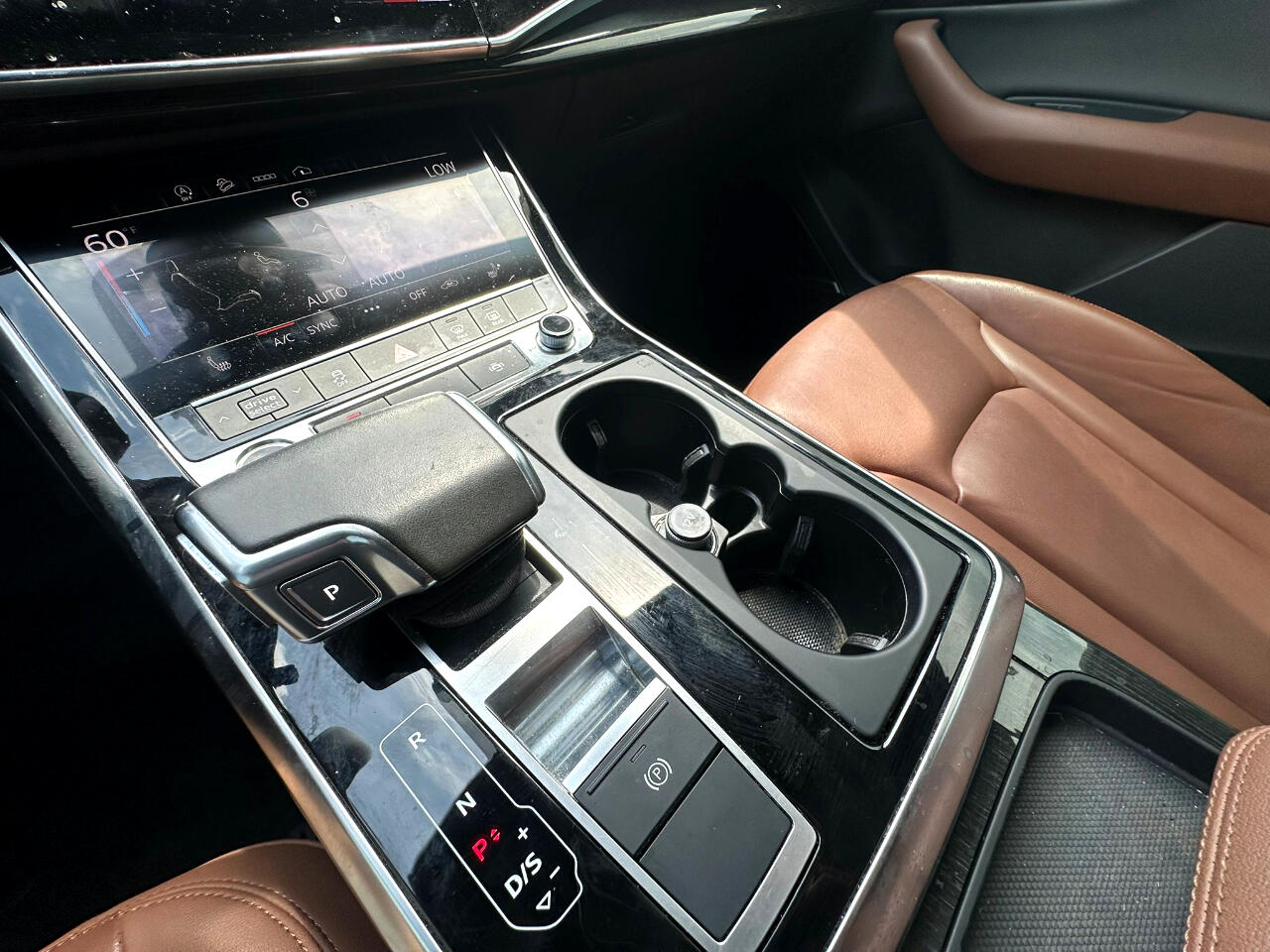 Vehicle image 12 of 19