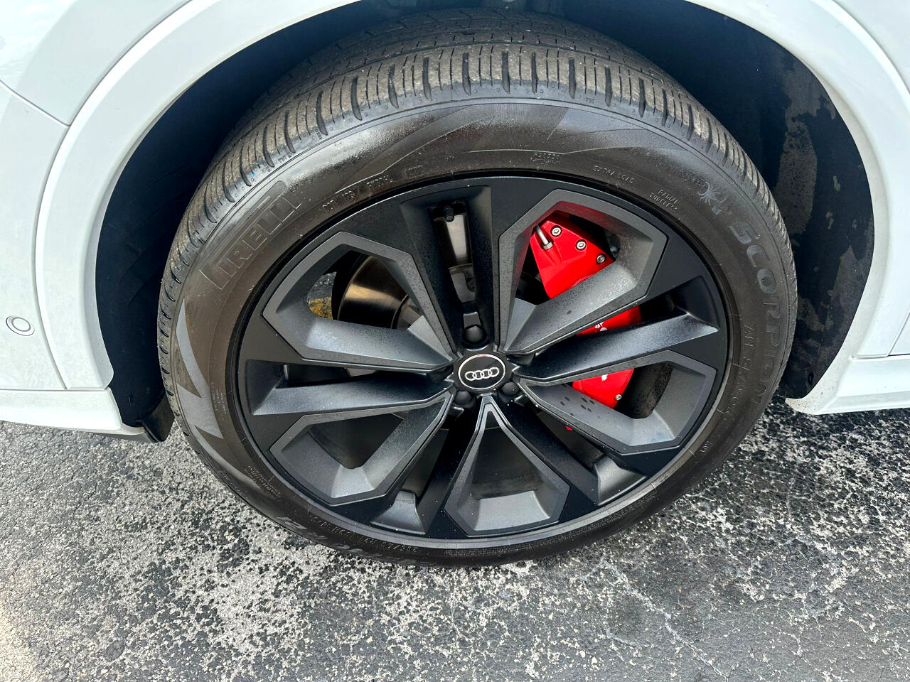 Vehicle image 9 of 19