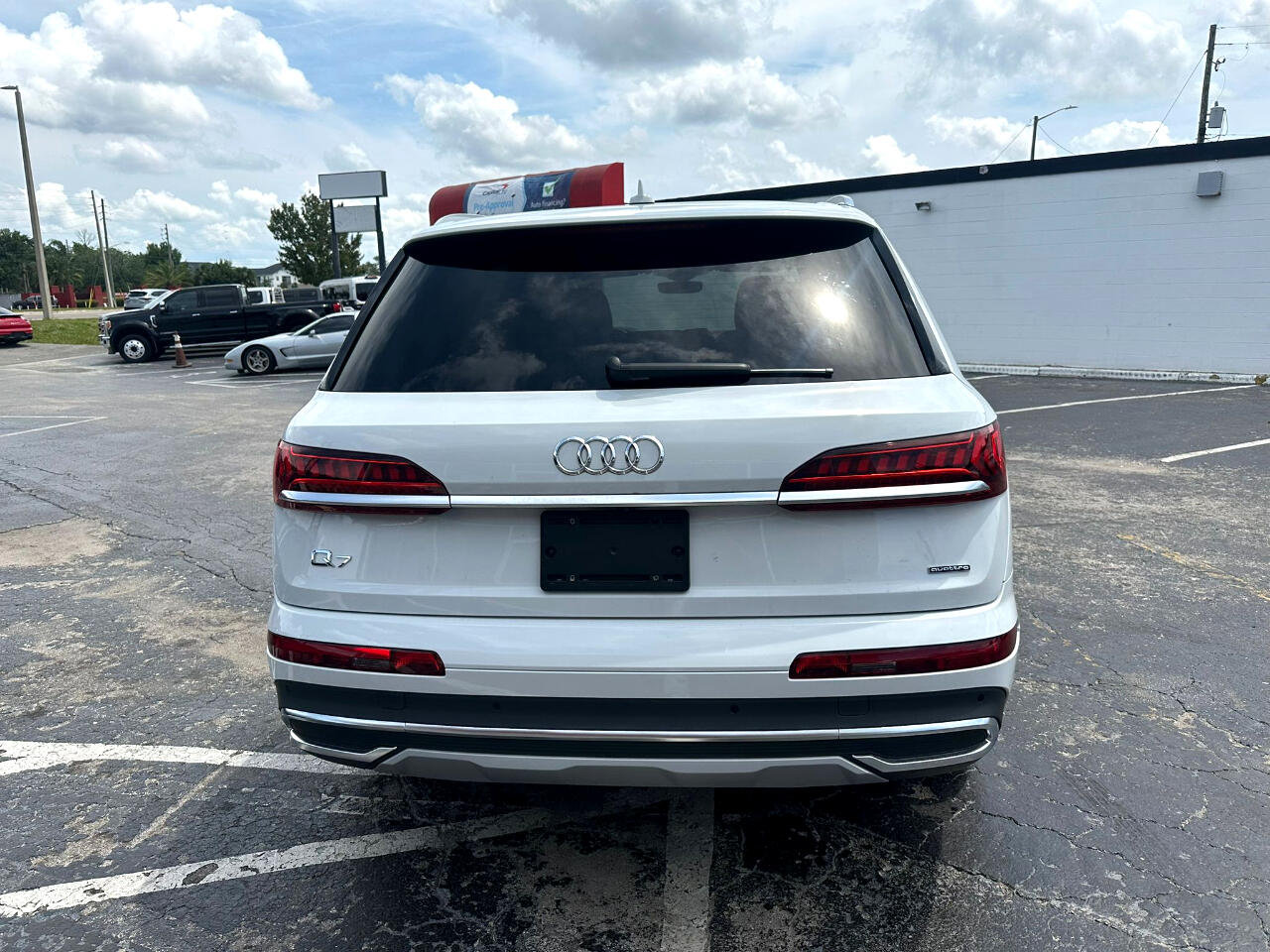 Vehicle image 6 of 19