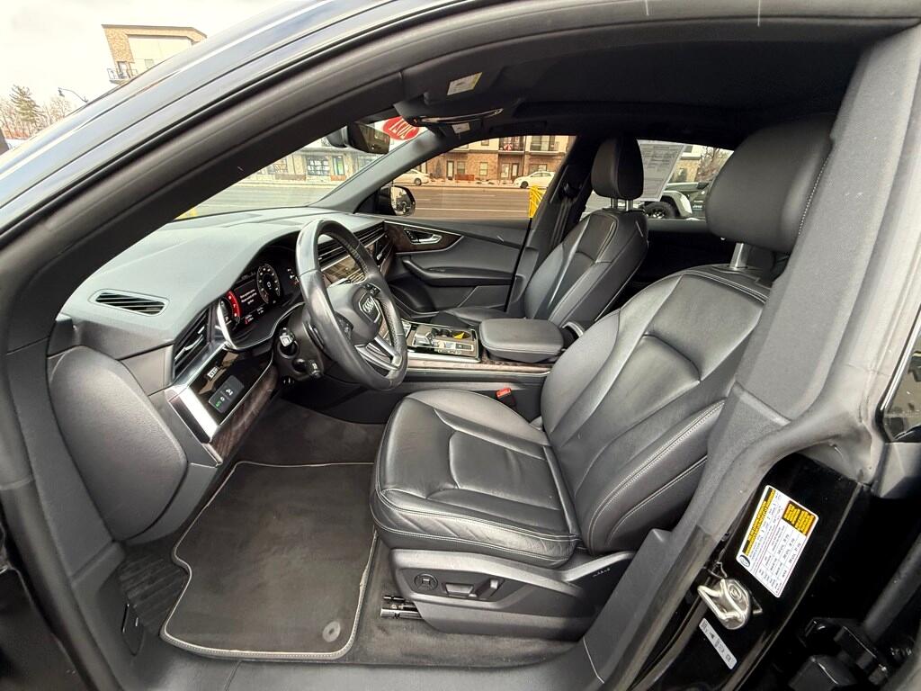 Vehicle image 16 of 40