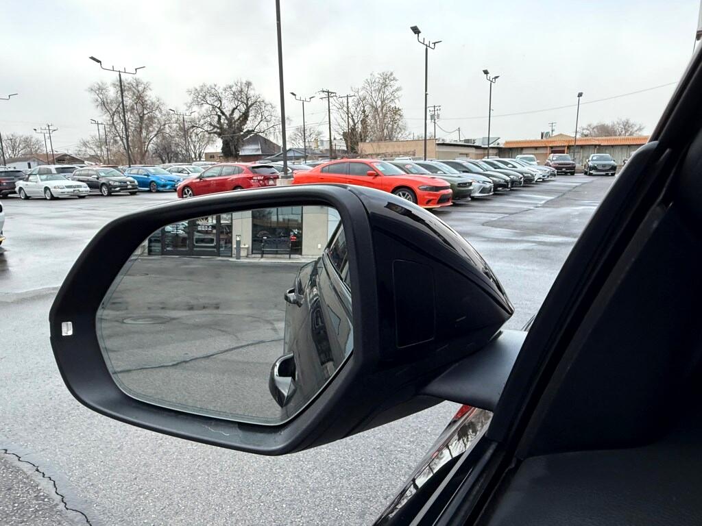 Vehicle image 24 of 40