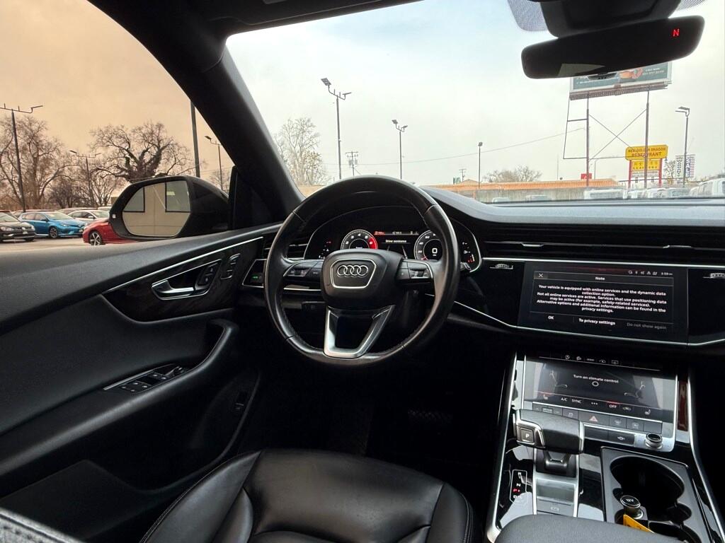 Vehicle image 22 of 40