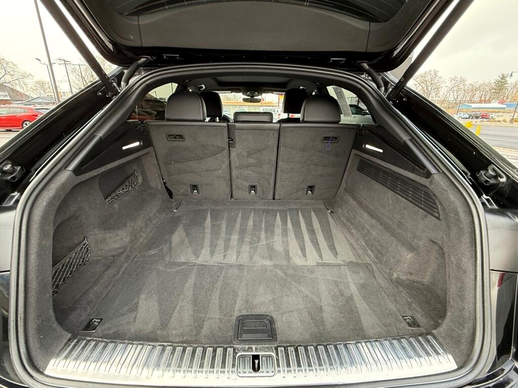 Vehicle image 39 of 40