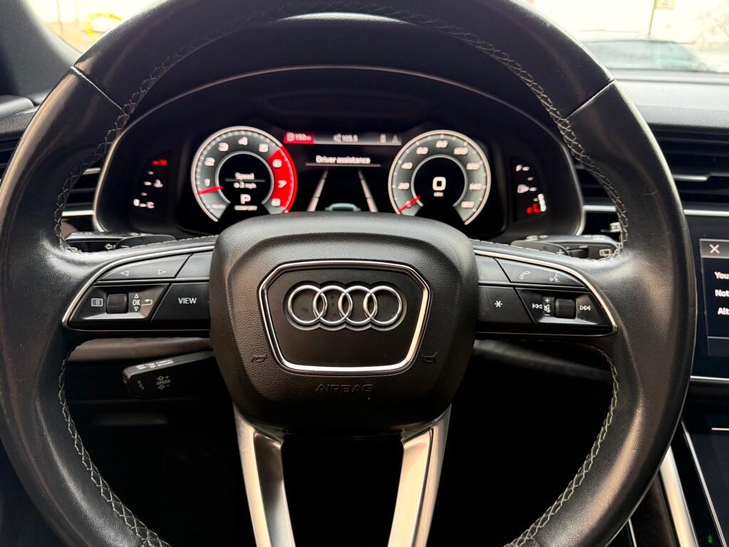 Vehicle image 26 of 40