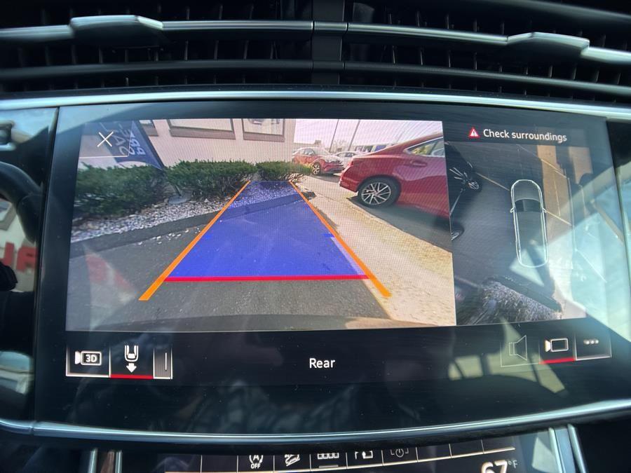 Vehicle image 16 of 32