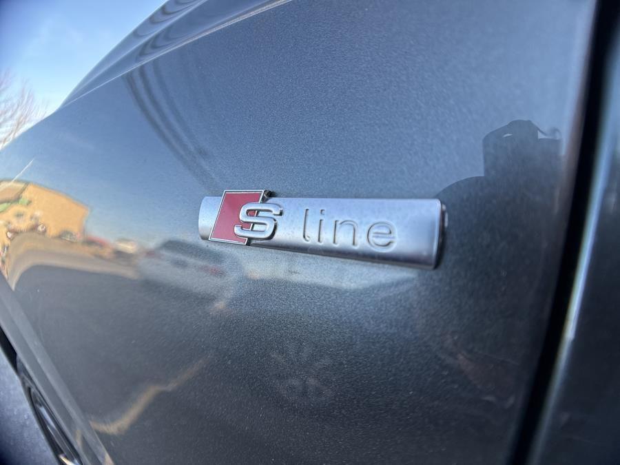 Vehicle image 26 of 32