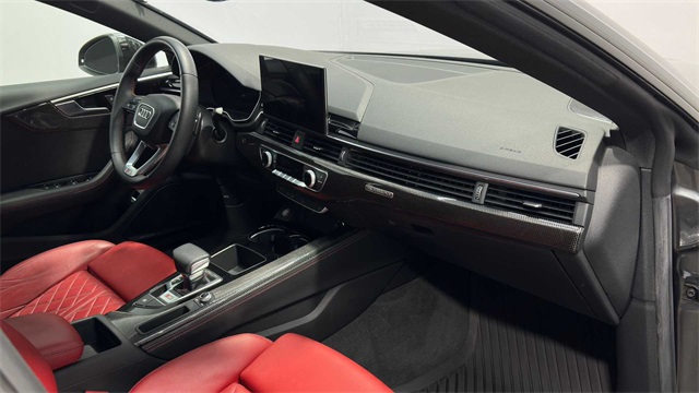 Vehicle image 20 of 33