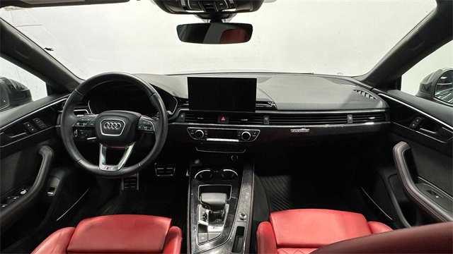 Vehicle image 16 of 33