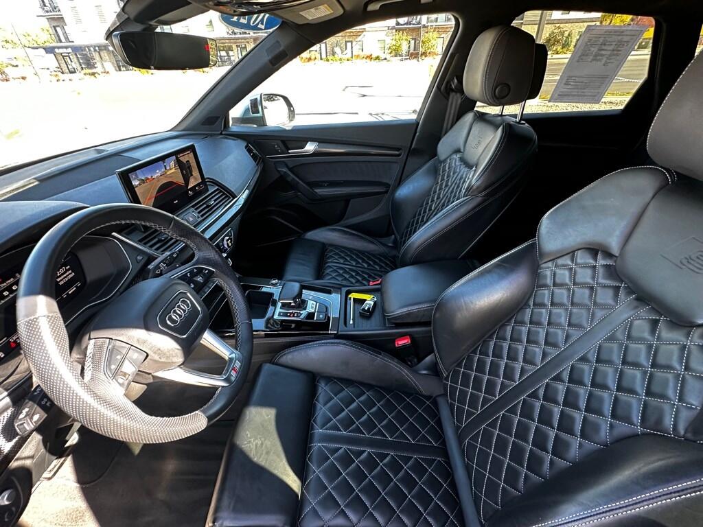 Vehicle image 25 of 53