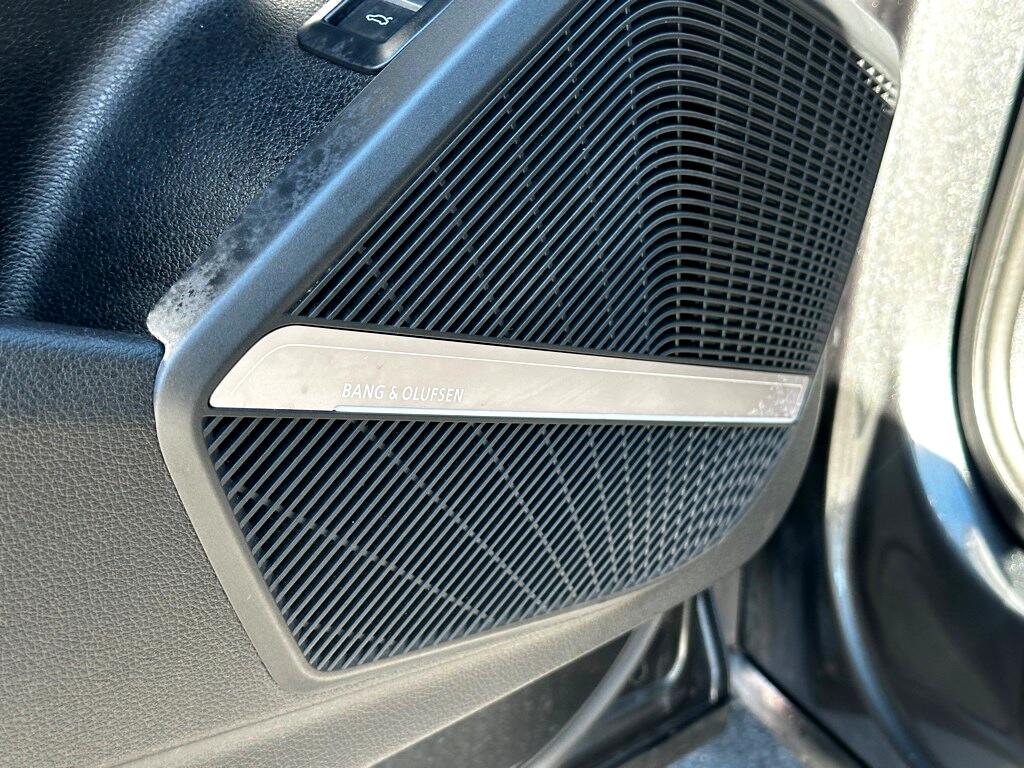 Vehicle image 19 of 53