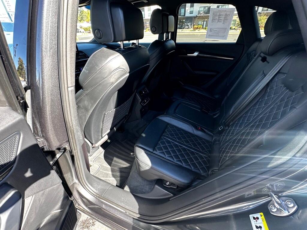 Vehicle image 27 of 53