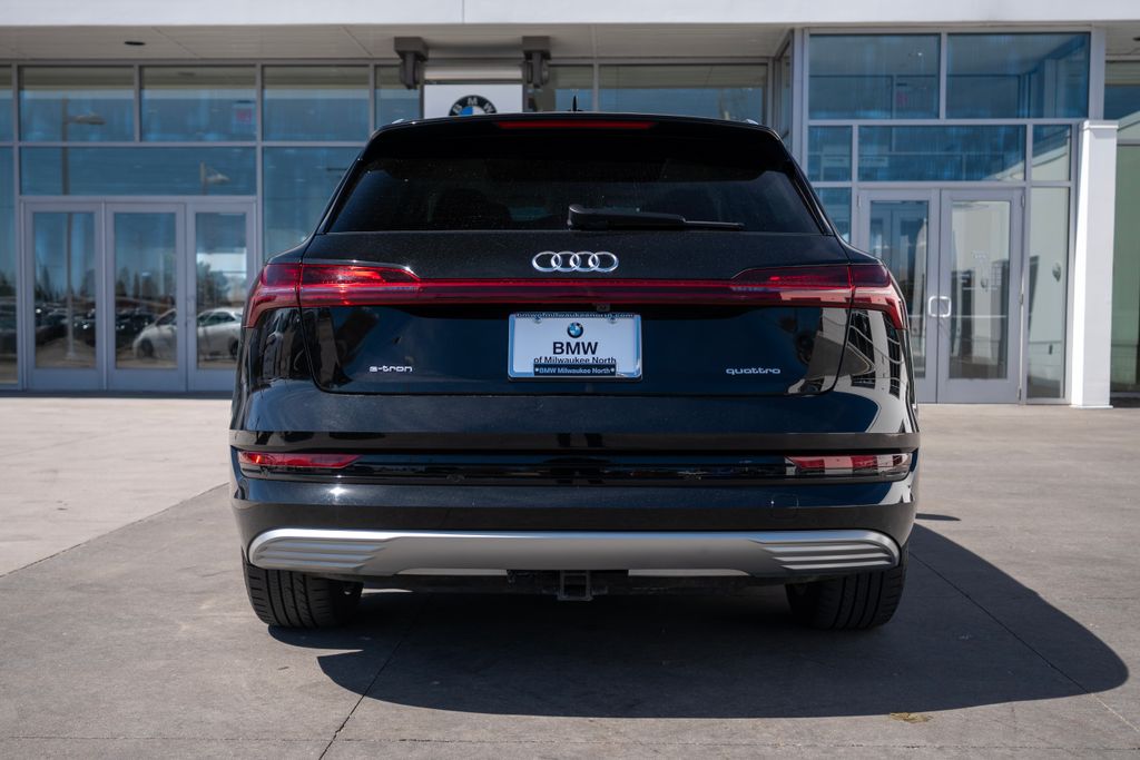Vehicle image 5 of 38